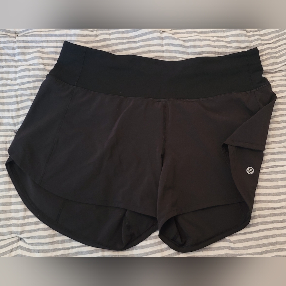 Lululemon Mid Rise Speed Up 4" Lined Short - Size 6